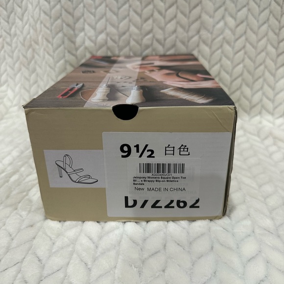 White patient heels - Picture 7 of 7